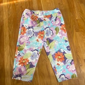 4/$15 Talbots floral cropped pants